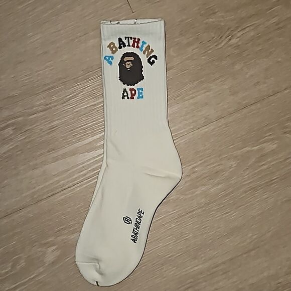A BATHING APE CREW SOCKS - Picture 2 of 3